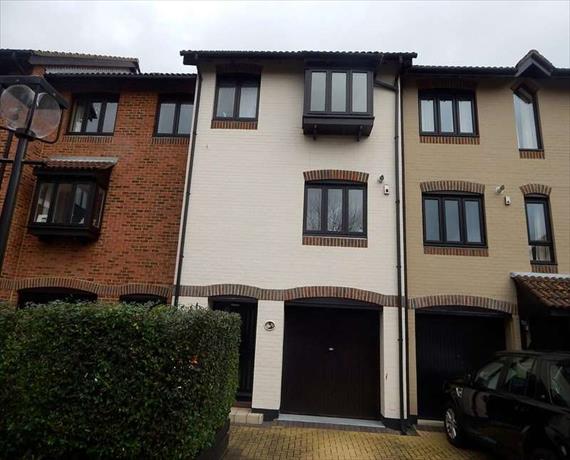 3 Bedroom Town House